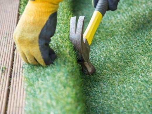 https://www.zestartificialgrass.co.uk/ website